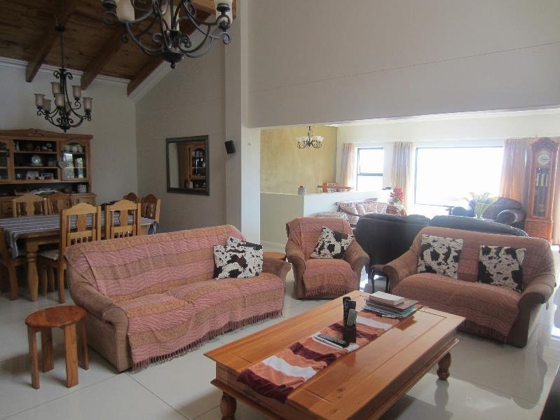 5 Bedroom Property for Sale in Myburgh Park Western Cape